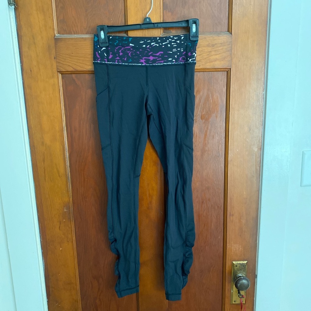 Like new lululemon athletica leggings with pockets